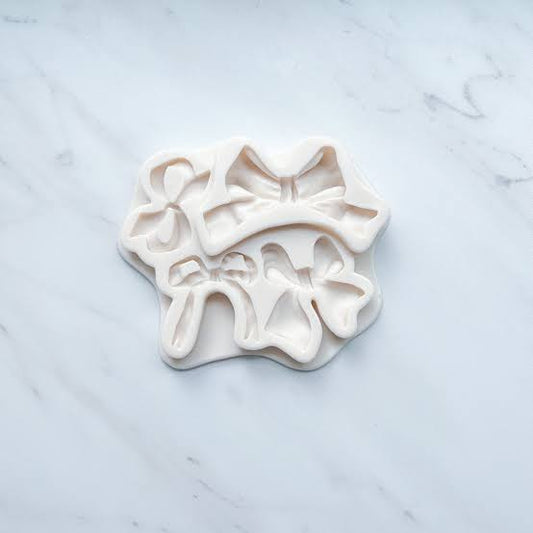 4 Cavity Bow Silicone Mold | Fondant & Chocolate Bow Cake Decorating Mold